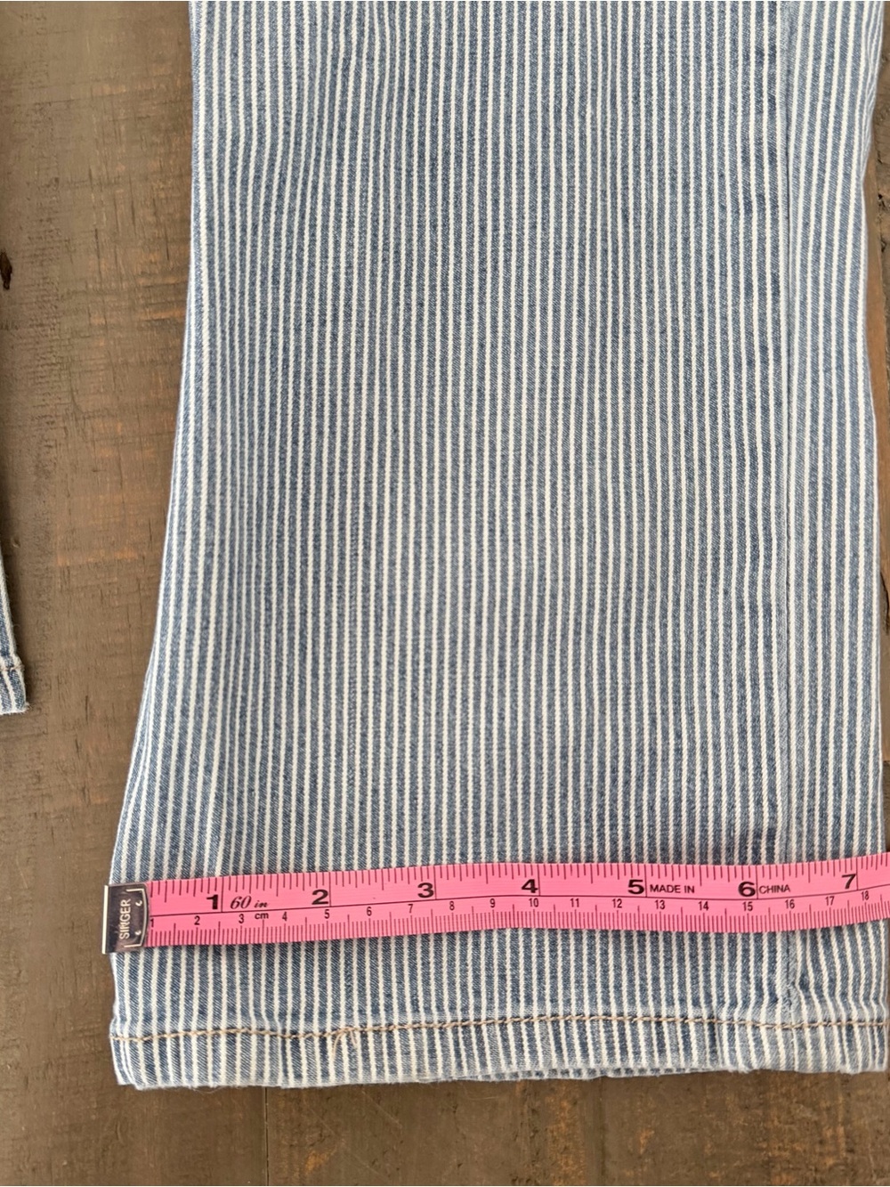 Democracy Distressed Blue White Pinstripe Denim Jeans Size 14 - Picture 12 of 12